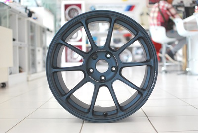 RAYS VOLKRACING ZE40